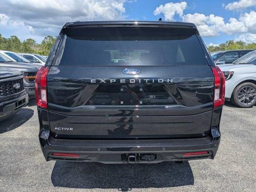 Agate Black Metallic 2026 Ford Expedition Active