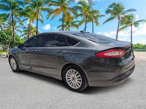 2015 Ford Fusion Hybrid SE