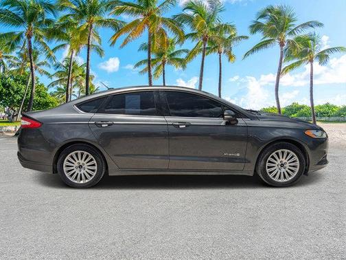 2015 Ford Fusion Hybrid SE