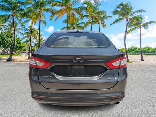 2015 Ford Fusion Hybrid SE