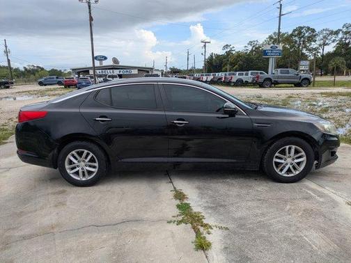 Ebony Black 2013 Kia Optima LX