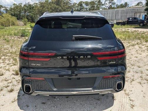 2022 Genesis GV70 2.5T