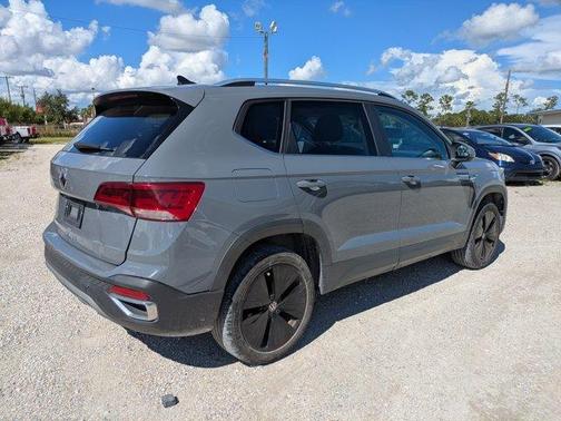 2022 Volkswagen Taos 1.5T SE