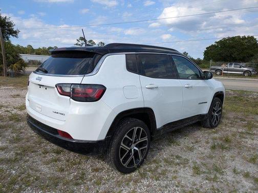 Bright White Clearcoat 2024 Jeep Compass Limited