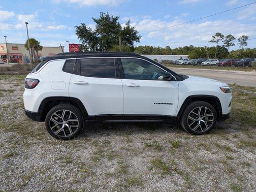 Bright White Clearcoat 2024 Jeep Compass Limited