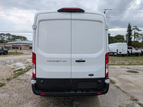 2024 Ford Transit-250 148 WB Medium Roof Cargo
