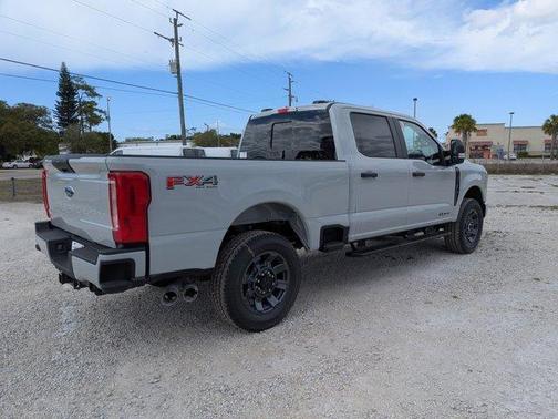 Avalanche 2026 Ford F-350 XL