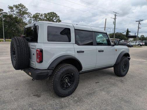 Avalanche Gray 2026 Ford Bronco Badlands
