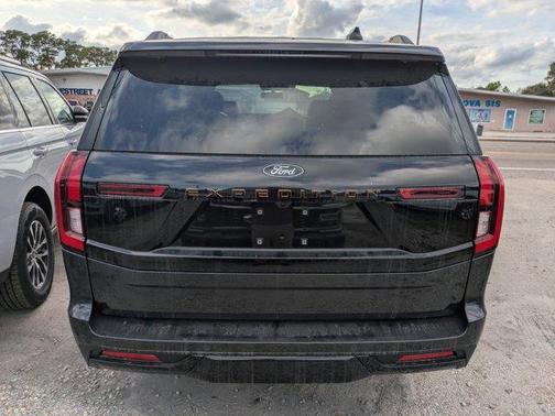 2025 Ford Expedition Tremor