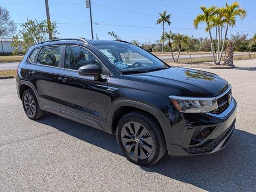 Deep Black Pearl Effect 2023 Volkswagen Taos 1.5T S