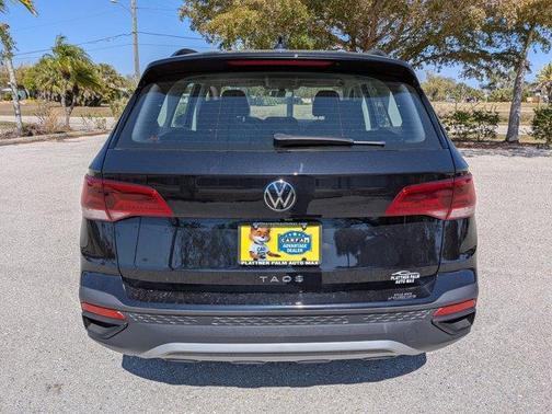 Deep Black Pearl Effect 2023 Volkswagen Taos 1.5T S