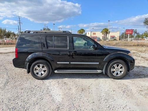 2011 Nissan Pathfinder Silver