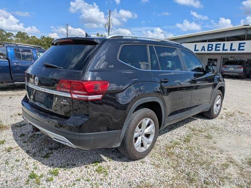 Deep Black Pearl Effect 2018 Volkswagen Atlas 3.6L SE w/Technology