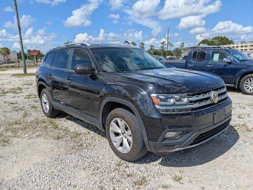 Deep Black Pearl Effect 2018 Volkswagen Atlas 3.6L SE w/Technology
