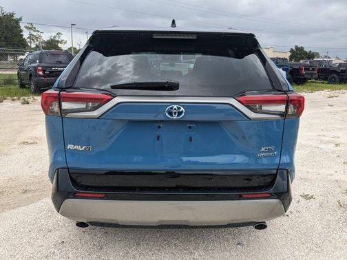 2024 Toyota RAV4 Hybrid XSE