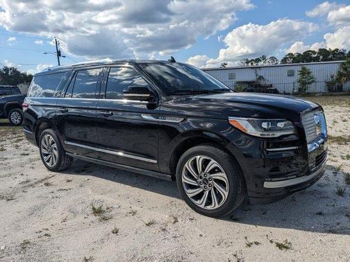 2022 Lincoln Navigator L Reserve