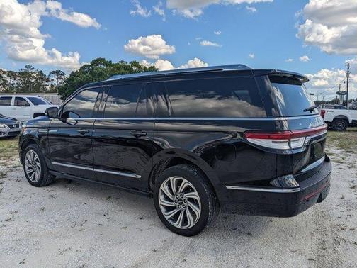 2022 Lincoln Navigator L Reserve