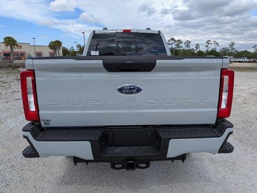 Avalanche 2026 Ford F-250 XL