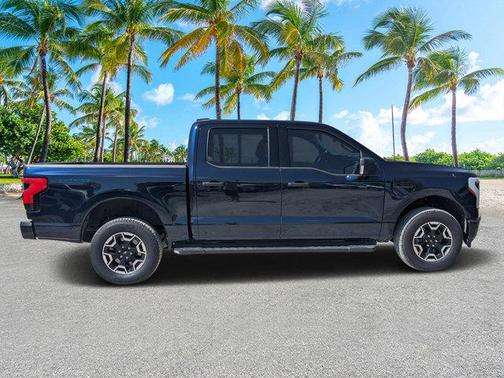 2023 Ford F-150 Lightning XLT