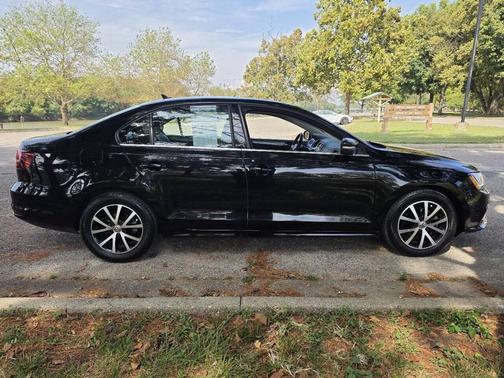 Black 2017 Volkswagen Jetta 1.4T SE