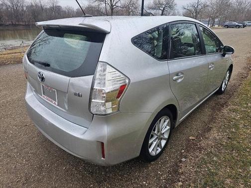 2012 Toyota Prius v Five