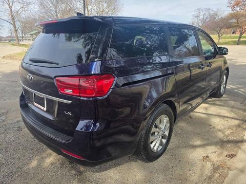2019 Kia Sedona LX