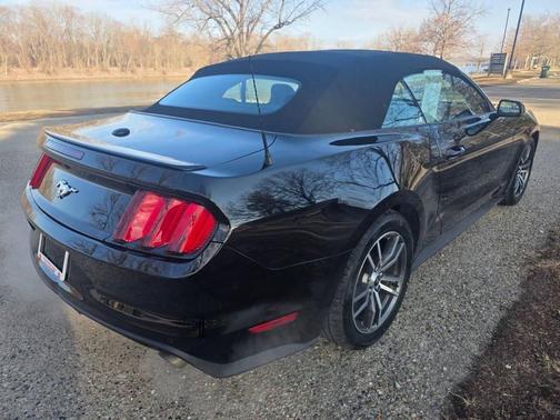 2017 Ford Mustang EcoBoost Premium