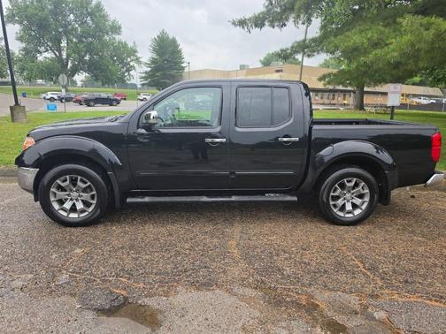 Magnetic Black Pearl 2019 Nissan Frontier SL