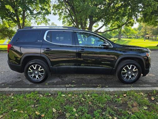 Ebony Twilight Metallic 2023 GMC Acadia FWD SLE