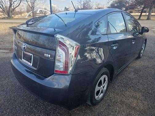 2012 Toyota Prius Two