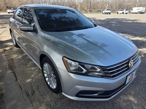 2017 Volkswagen Passat 1.8T SE