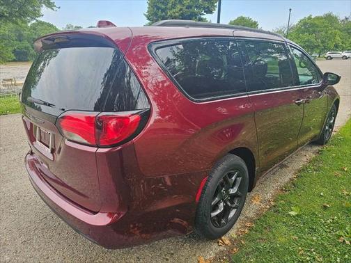 2018 Chrysler Pacifica Touring-L Plus