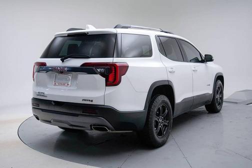 2023 GMC Acadia AWD AT4