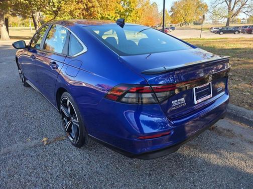 2023 Honda Accord Hybrid Base