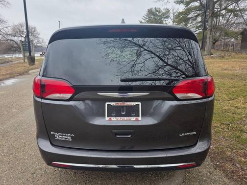 2020 Chrysler Pacifica Limited
