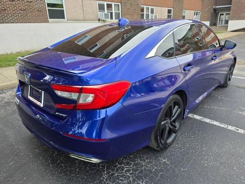 Still Night Pearl 2018 Honda Accord Sport