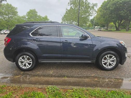 Blue 2017 Chevrolet Equinox 1LT
