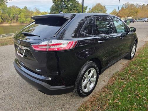 2019 Ford Edge SE