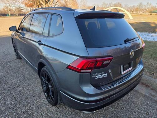 2021 Volkswagen Tiguan 2.0T SE R-Line Black