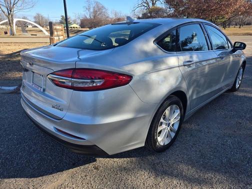 2019 Ford Fusion Hybrid SE