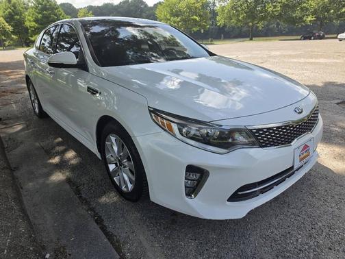 Snow White Pearl 2018 Kia Optima S