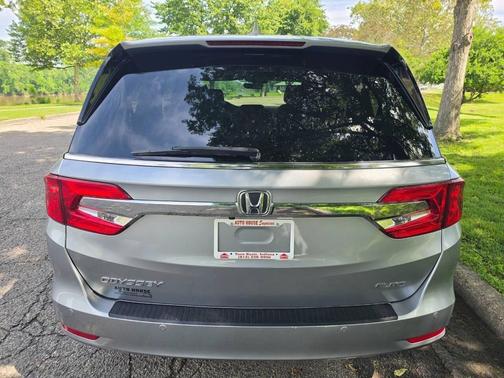 Lunar Silver Metallic 2019 Honda Odyssey Elite