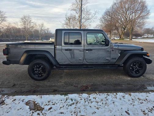 2021 Jeep Gladiator Sport S