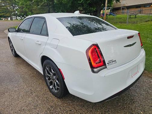 2018 Chrysler 300 Touring