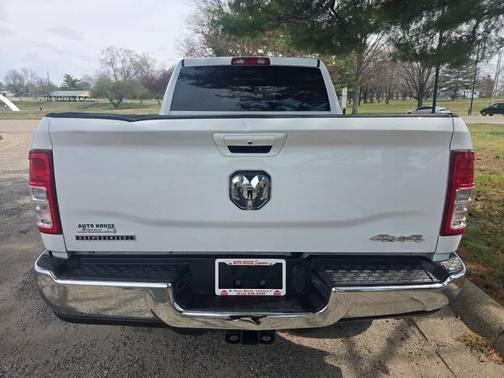 Bright White Clearcoat 2021 RAM 2500 Big Horn Crew Cab 4x4 6'4' Box