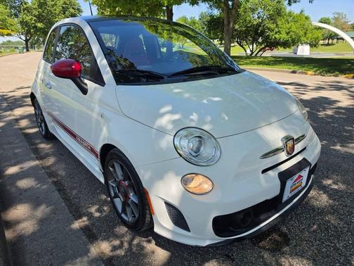 Bianco 2013 FIAT 500 Abarth
