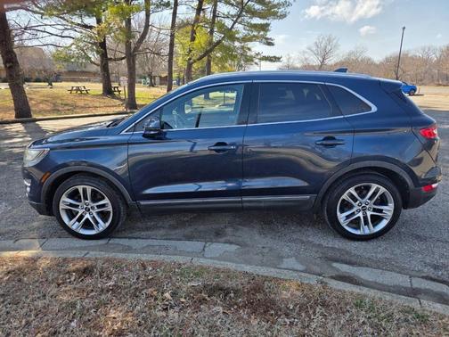 2015 Lincoln MKC Base