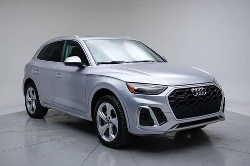 2022 Audi Q5 45 S line Premium Plus