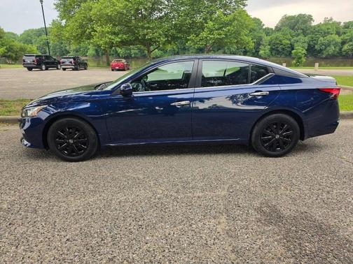 Deep Blue Pearl 2021 Nissan Altima S FWD