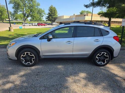 Ice Silver Metallic 2016 Subaru Crosstrek 2.0i Premium